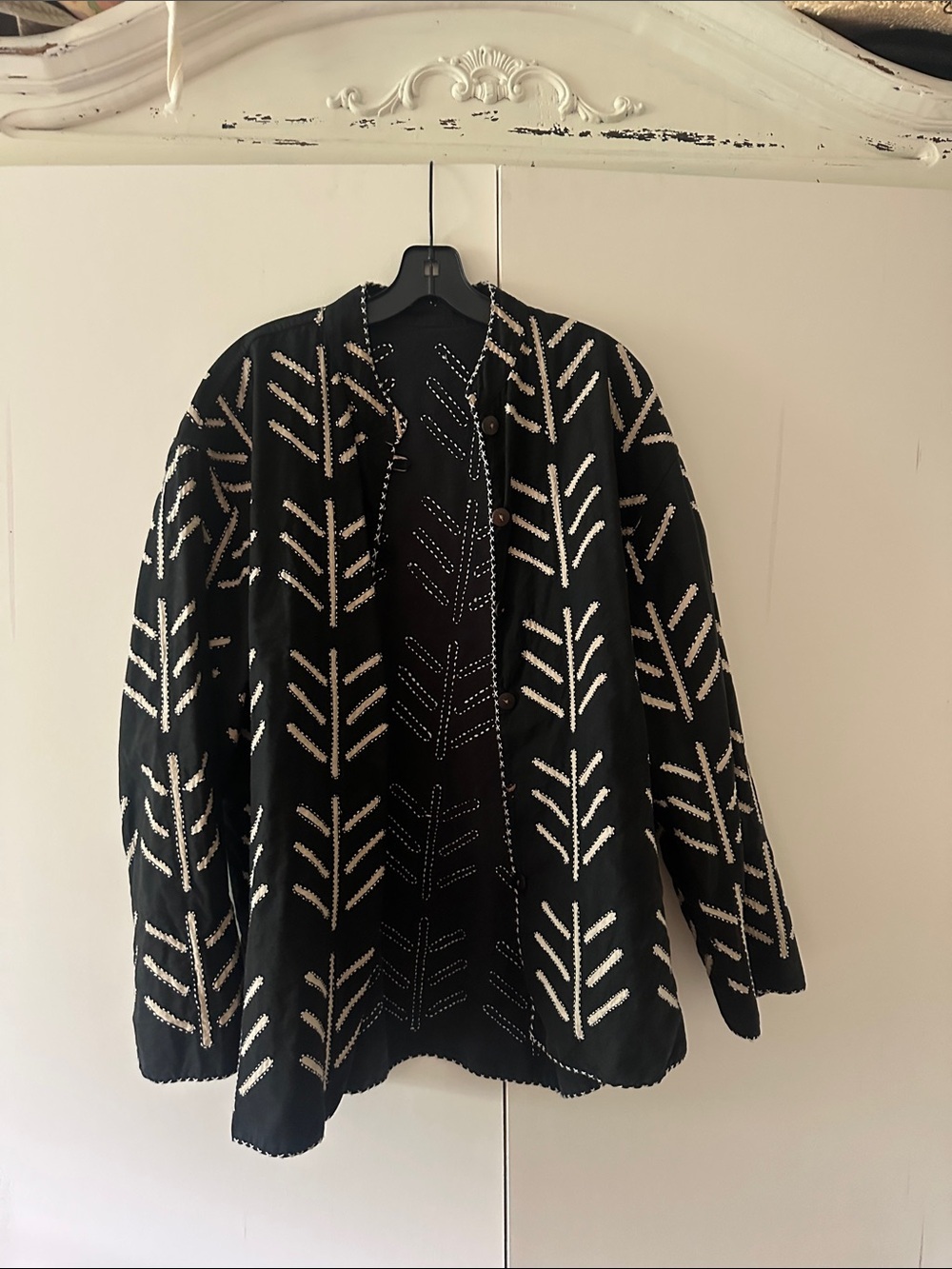 Black & Cream Patterned reversible Women's Jacket
